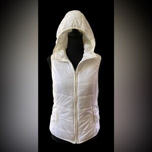Baccini: White Polar Bear Vest